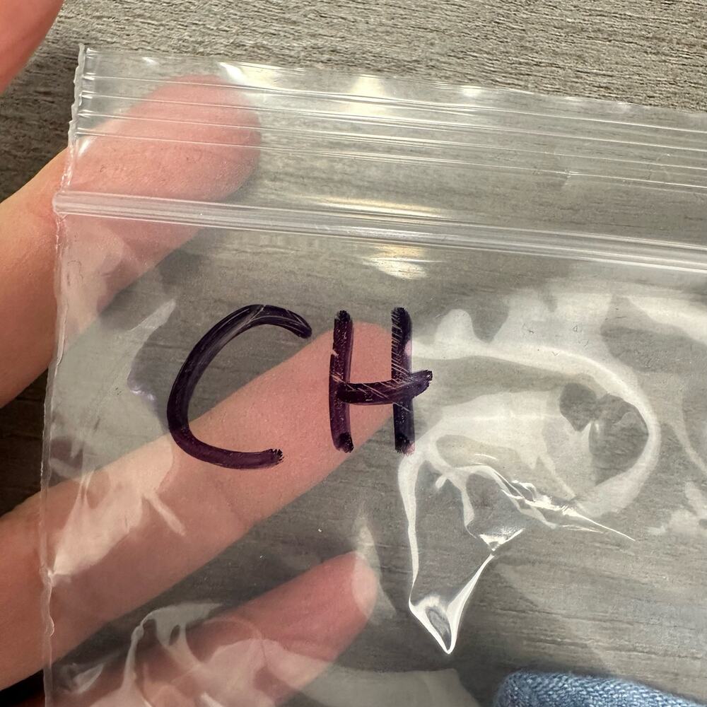 Levi's Premium Wedgie Fit Straight Jeans 27 Distressed - Picture 15 of 15